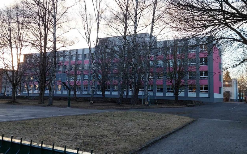 Tartu, vene keskkoolihoone Uuel tänaval rephoto
