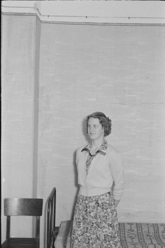 Neiu fotograafile  poseeerimas .