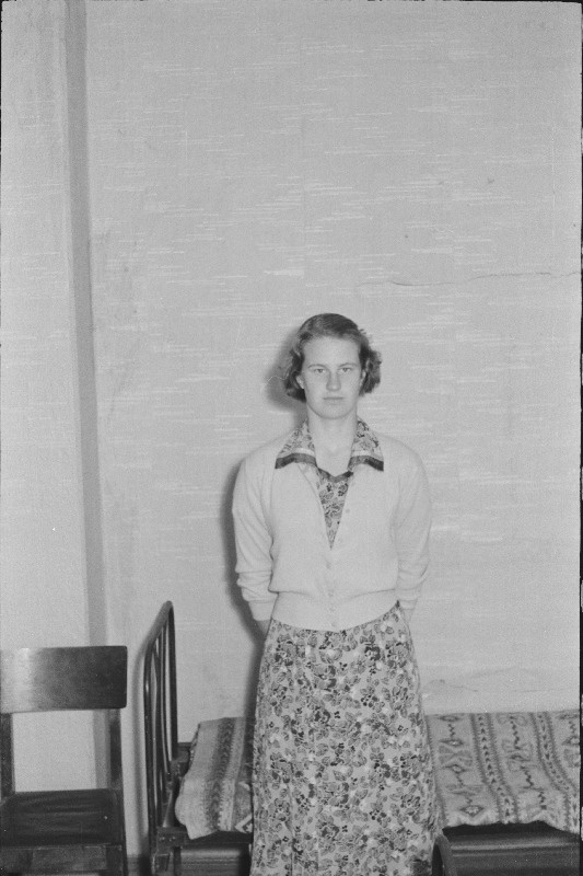 Neiu fotograafile  poseeerimas .