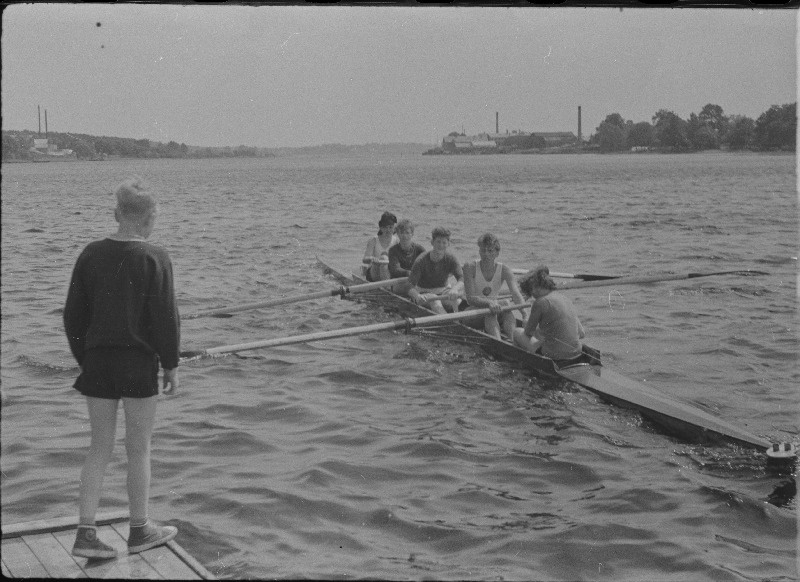 Sõudmine . Võistlus Pärnu Kalevi ja Daugava sõudjate vahel.