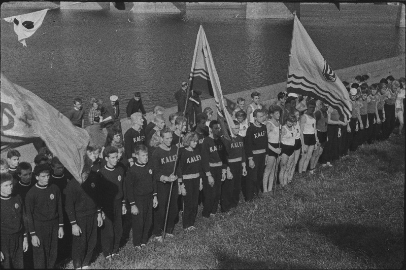 Nõukogude Liidu noorte esivõistlused sõudmises.