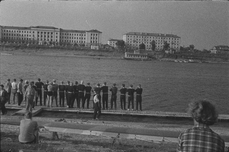 Nõukogude Liidu noorte esivõistlused sõudmises.