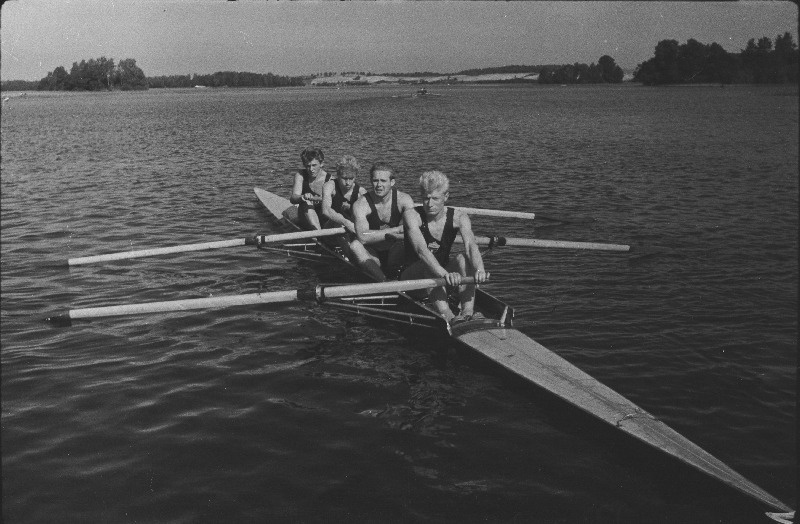 Nõukogude Liidu ametiühingute võistlused sõudmises.