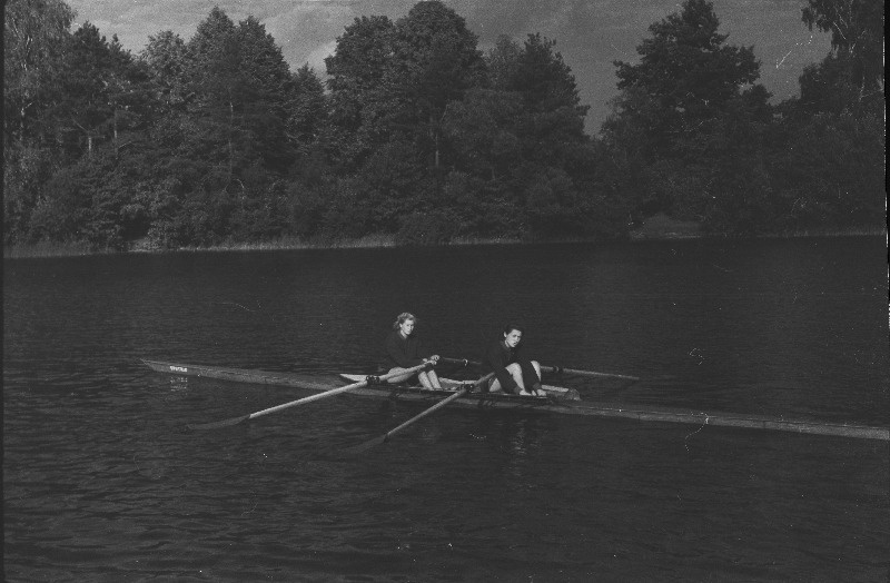 Nõukogude Liidu ametiühingute võistlused sõudmises.