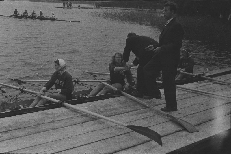 Nõukogude Liidu ametiühingute võistlused sõudmises.