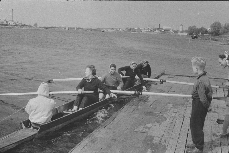 Sõudmine. Treening Pärnu jõel.