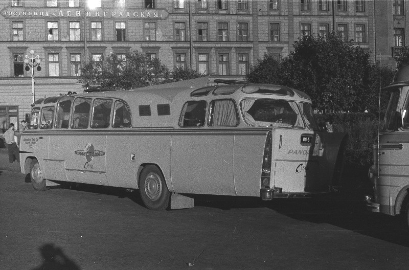 Ekskursioon Leningradi. Buss.