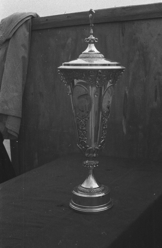 Nõukogude Liidu noorte esivõistlused sõudmises. Karikas.