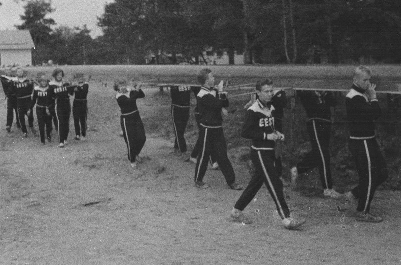 Nõukogude Liidu noorte esivõistlused sõudmises.