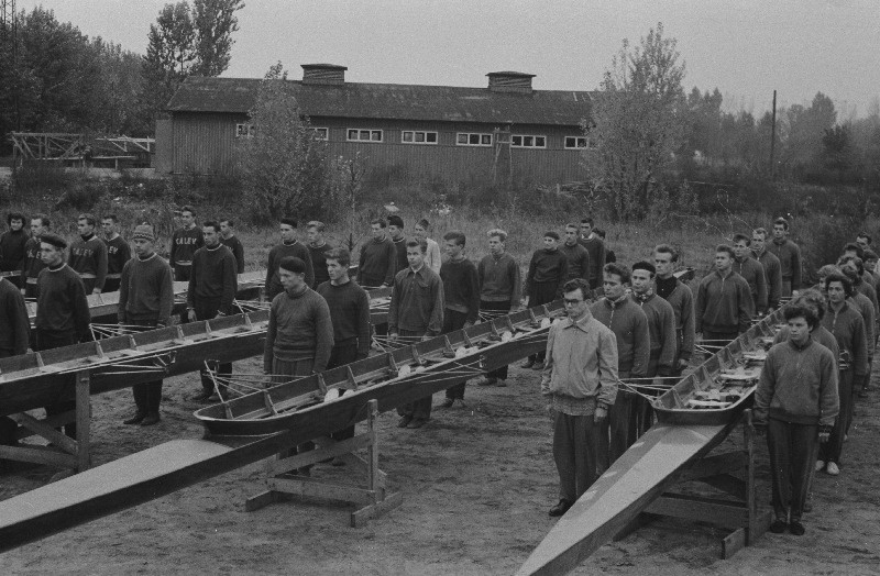 Sõudmise 8+ paatide sügisregatt Tartus.
