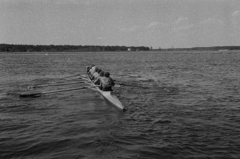 Sõudmise 8+ paatide regatt Pärnus.