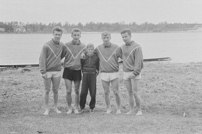 Riia, Vilniuse ja Tartu sõudjad Jurmalas.  duplicate photo