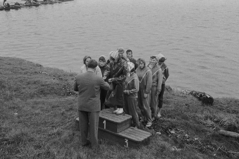 Nõukogude Liidu noorte esivõistlused sõudmises.