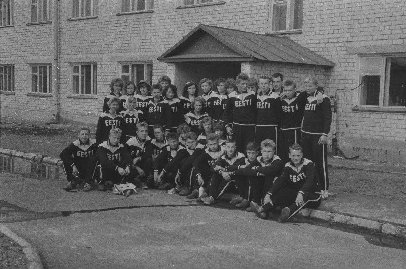 Sõudjate kavadhooaeg Tartus. Grupipilt.