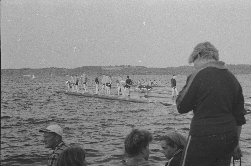 Sõudmine. Võistustel Kavgolovos.