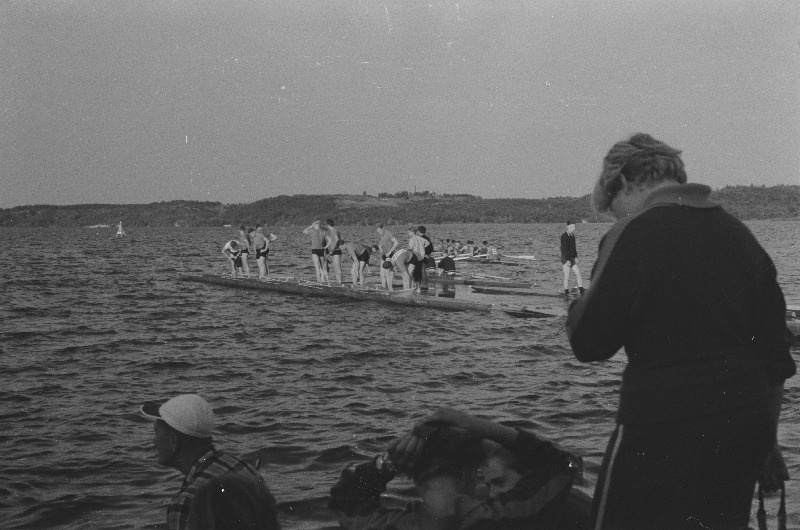 Sõudmine. Võistustel Kavgolovos.