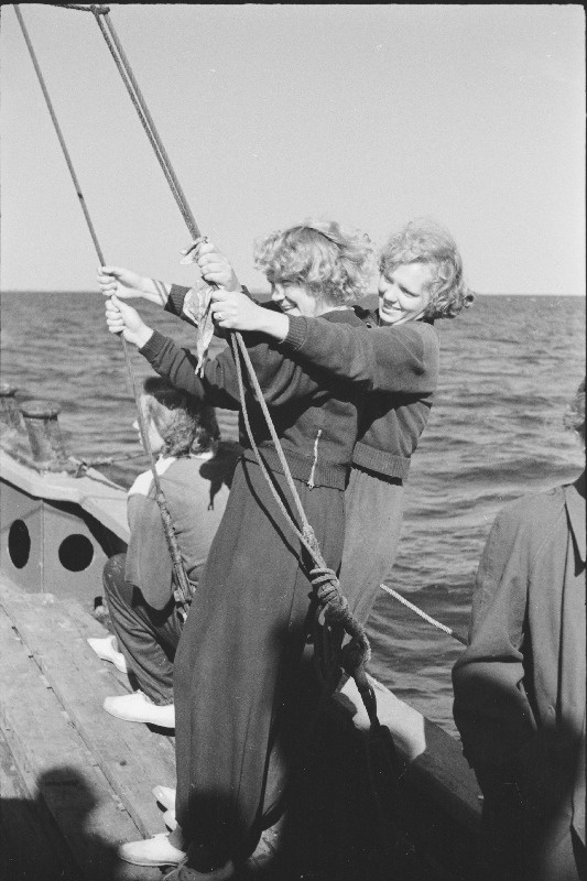 Kihnu saare külastamine.