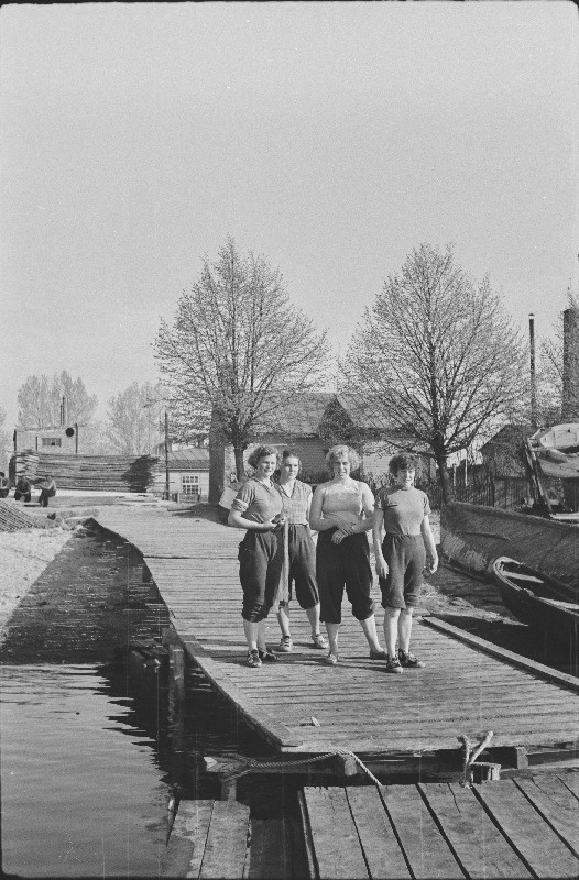 Sõudmine. Kevad Pärnu jahtklubis.