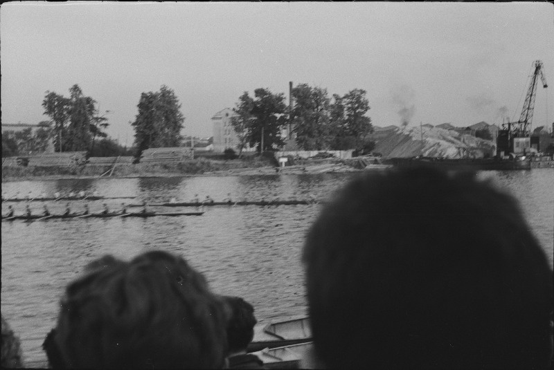 Nõukogude Liidu noorte esivõistlused sõudmises.