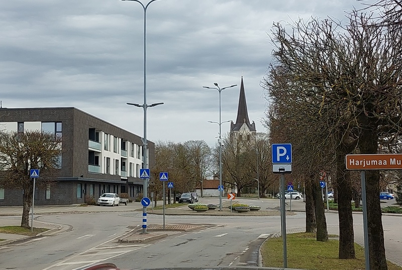Kauplus "Tallinn" Keila Keskväljakul rephoto