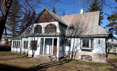 Elamu Tallinnas, nn Burmani Villa, hoone vaade rekonstrueerituna. Arhitekt Karl Burman rephoto