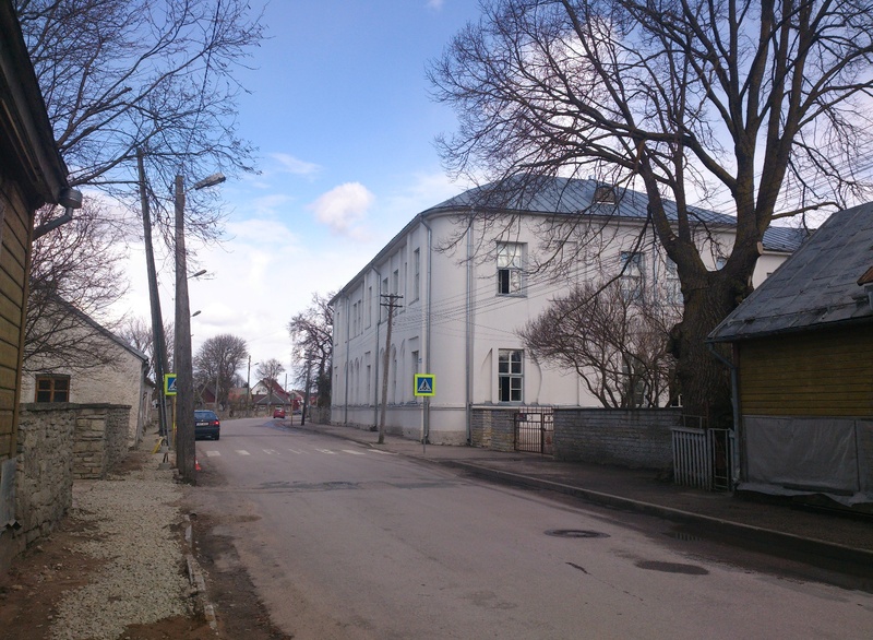 Kuressaare - vaade kahekordsele hoonele rephoto