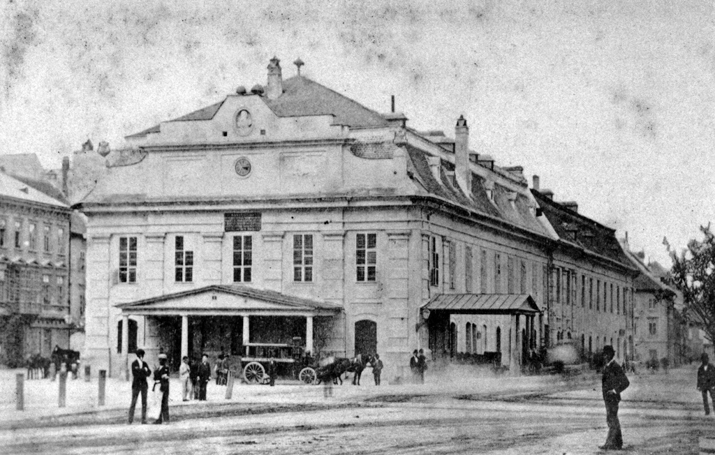 Az 1776-ban megnyitott első városi színház. Fortepan 6993 - lang