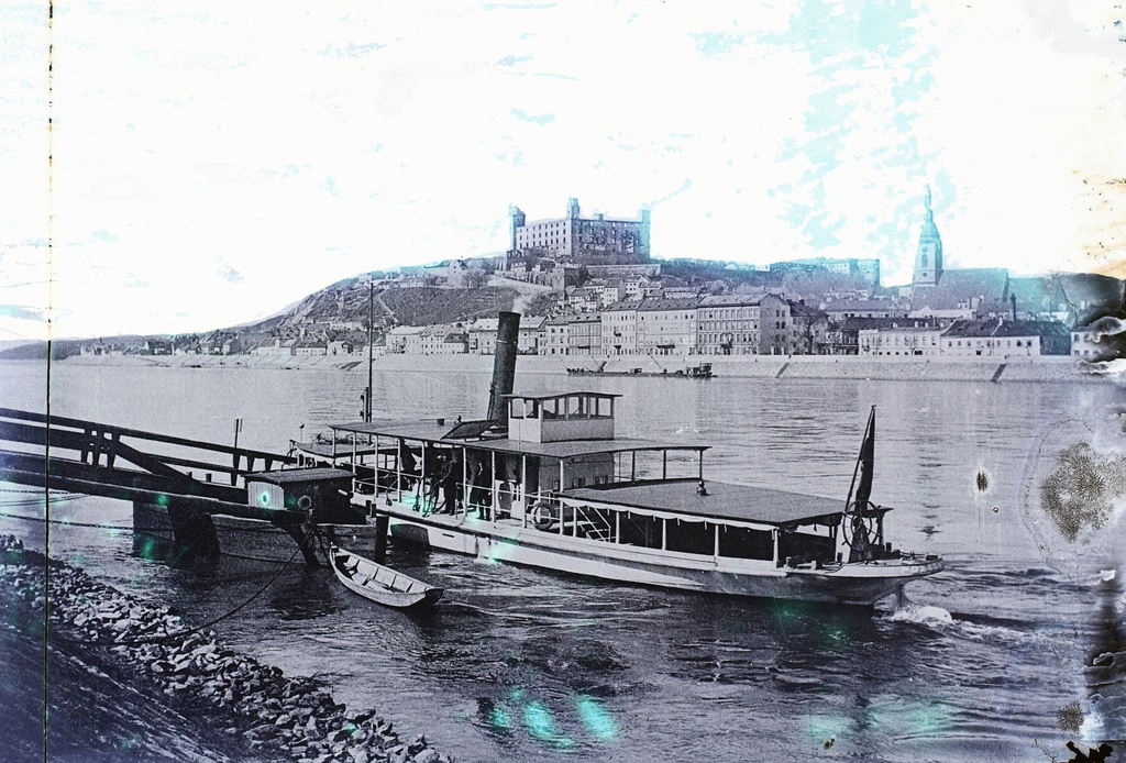 Pozsony 1903, Duna-part, szemben a vár. Fortepan 86765 - lang