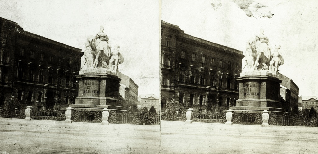 Koronázási domb (ma Ľudovít Štúr) tér, Mária Terézia-emlékmű (Fadrusz János, 1897). Fortepan 96106 - lang