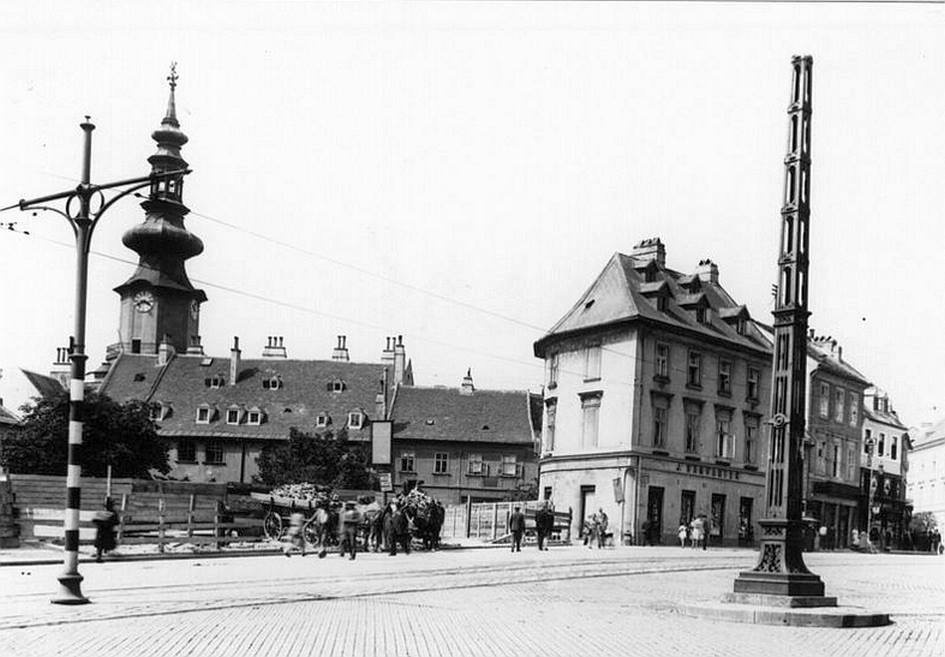 Michaeler-Tor in Bratislava - lang