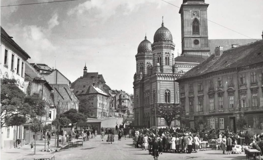 Rybné námestie, Bratislava - lang