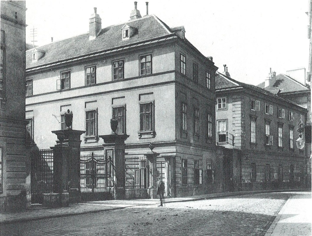 Palais-Reitter Vienna 1908 - The Palais Reitter at the Beatrixgasse 27, in Vienna's III. district   Landstraße.

Removed caption read: 2814. Wien III. Beatrixgasse 27. Photo A. Staude, [illegible]