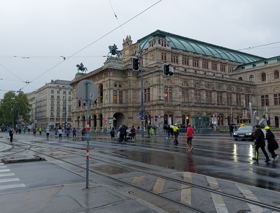 Wien, Opernring., Exterieur van de Weense Staatsopera aan de Opernring in Wenen rephoto