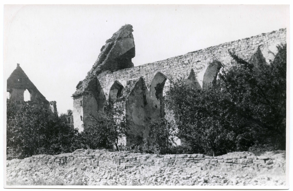 Narva Issanda Muutmise peakirik juunis 1953