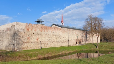 Mur du château de Põltsamaa - Wall of Põltsamaa Castle, Estonia rephoto