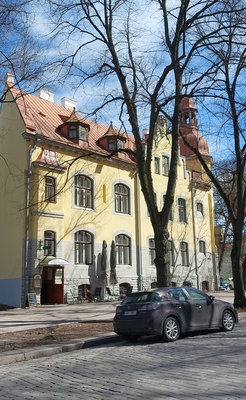 Building in Tallinn, where Lurich prizes were held before they were stolen. rephoto