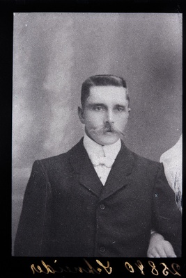 Mehe foto, (22.11.1917 fotokoopia, tellija Schneider).  duplicate photo