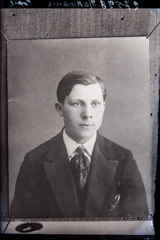 Mehe foto, (04.09.1918 fotokoopia, tellija Raakmann [Raakman]).