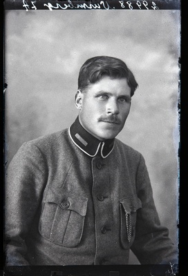 Sõjaväelane Nurmberg.  duplicate photo