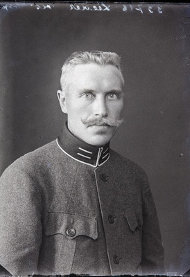 Sõjaväelane Lieder.  duplicate photo