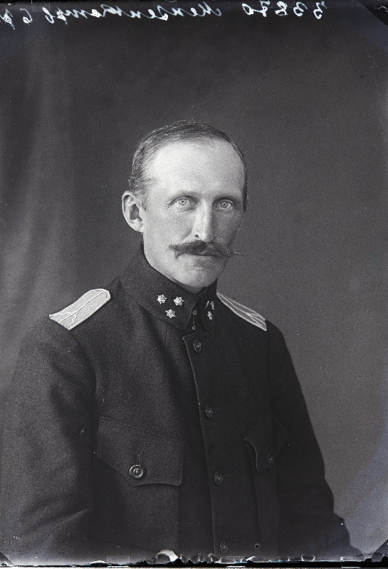 Sõjaväelane von Mensenkampff.