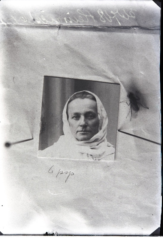 Naise foto, (30.08.1921 fotokoopia, tellija Heinrich).