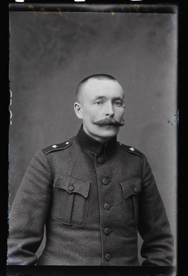 Politseiametnik Tomberg.  similar photo