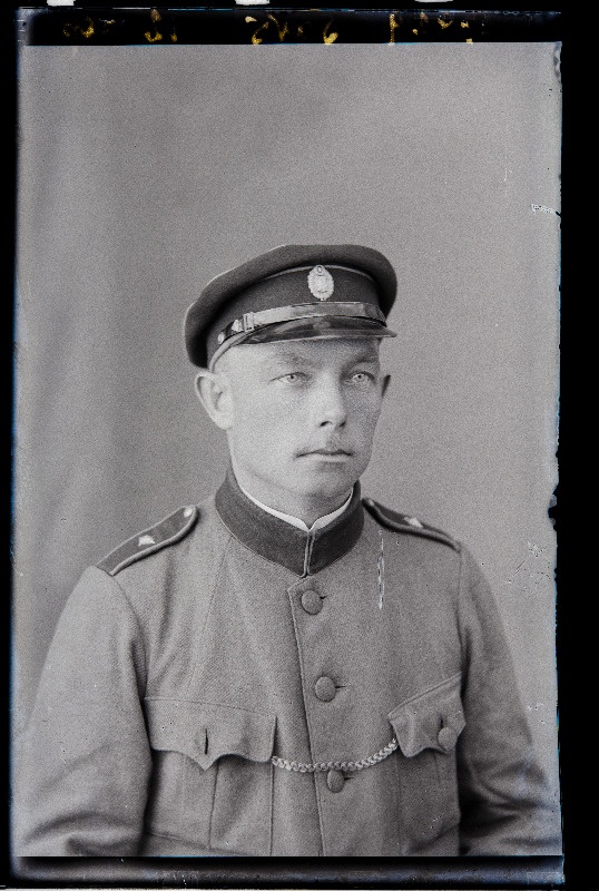Politseiametnik Hans Saks.