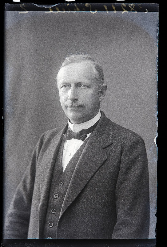 Viljandi Jaani koguduse (linnakoguduse) õpetaja Friedrich Wilhelm Schiele.