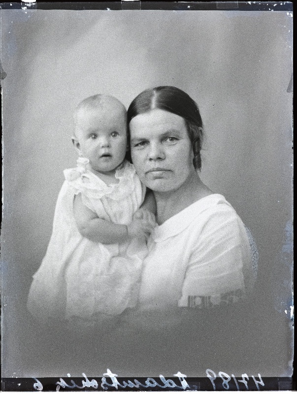 Adamschik [Adamchik, Adamtšik] lapsega.