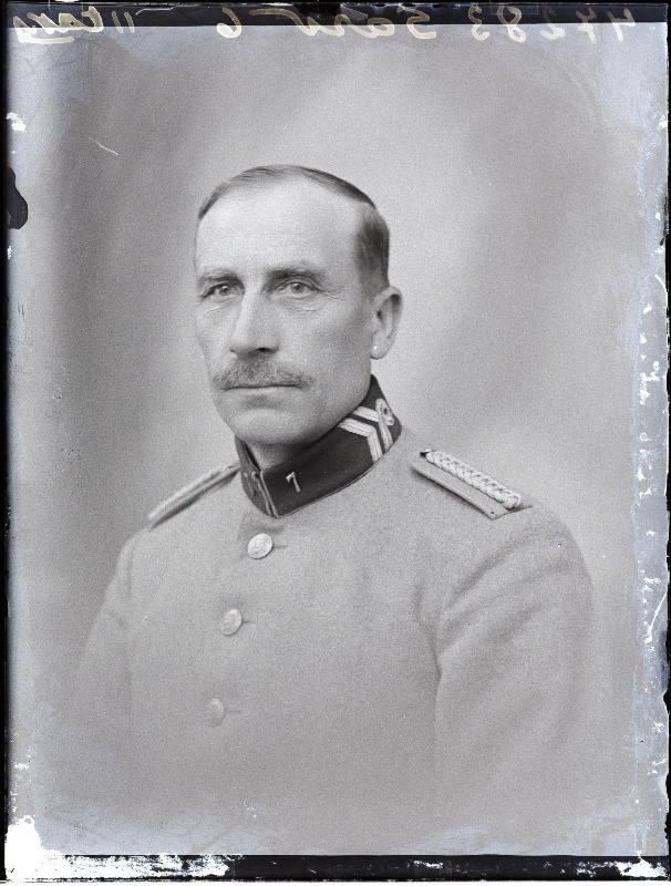 Politseinik Sarv.