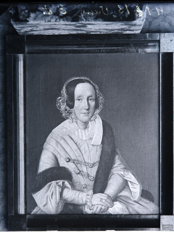 Naise portreemaal, (03.11.1927 fotokoopia, tellija Wahl).