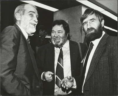 Rahvarinde asutamiskongress Linnahallis.Vasakult lavastaja Mikk Mikiver, botaanik Arno Pukk ja kunstnik Heinz Valk.  similar photo