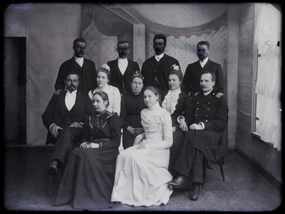 Perekond Gönberg.  similar photo